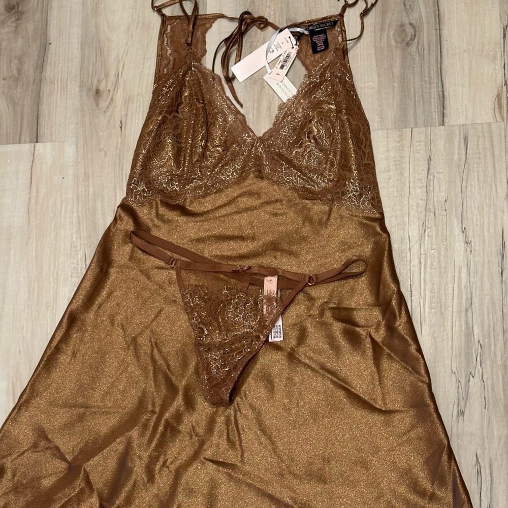 NWT!!Victoria’s Secret baby doll set - size SMALL, Gold/Copper color - Picture 4 of 4